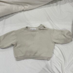 Zara Beige Crewneck Sweatshirt